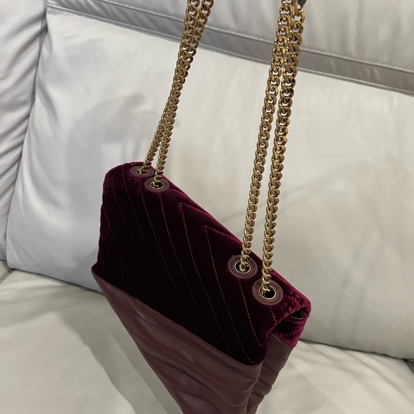 Tory Burch Kira Chevron Velvet Convertible Shoulder Bag - Picture 16 of 16